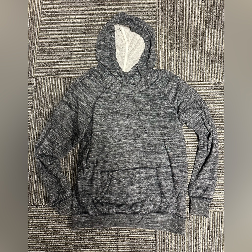 Women’s large sweatshirt with a hood shades of gray. Jo&co jeans
